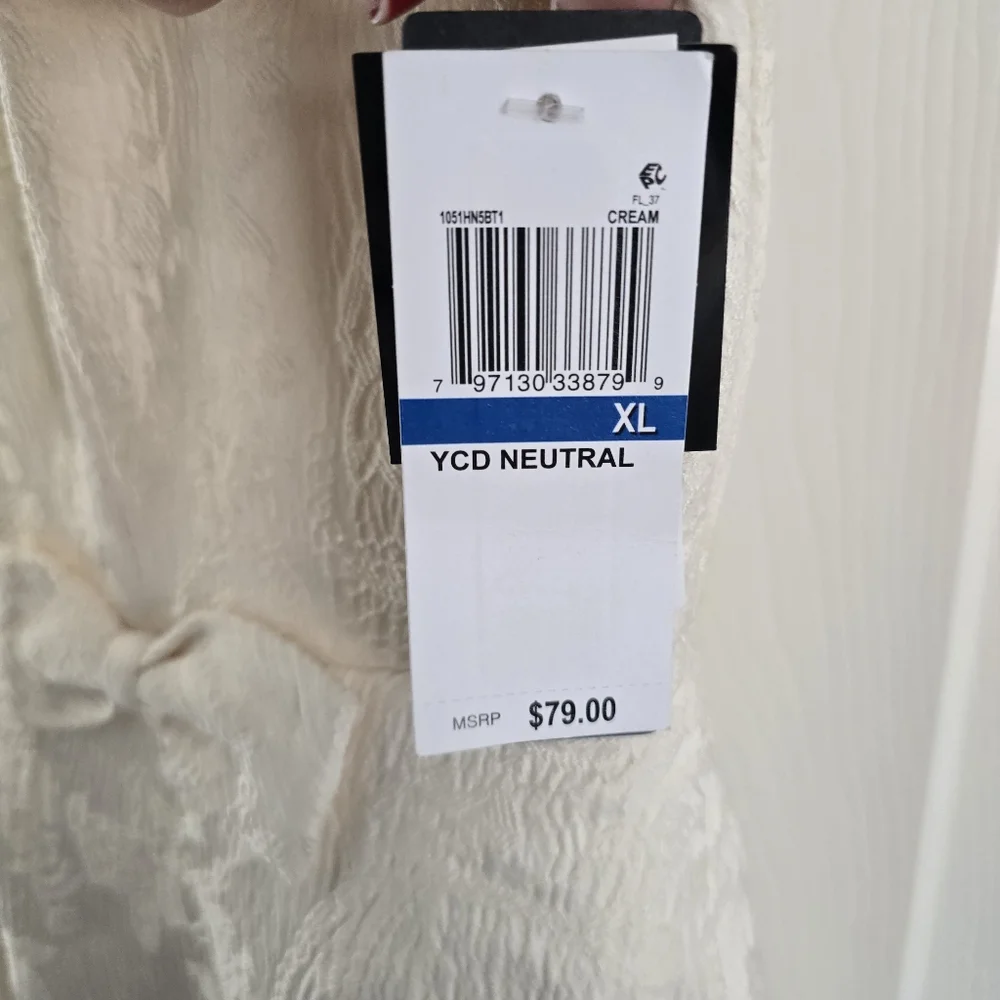 SENI & CADE Bow Trim Bubble Hem Short Dress - Picture 8 of 9